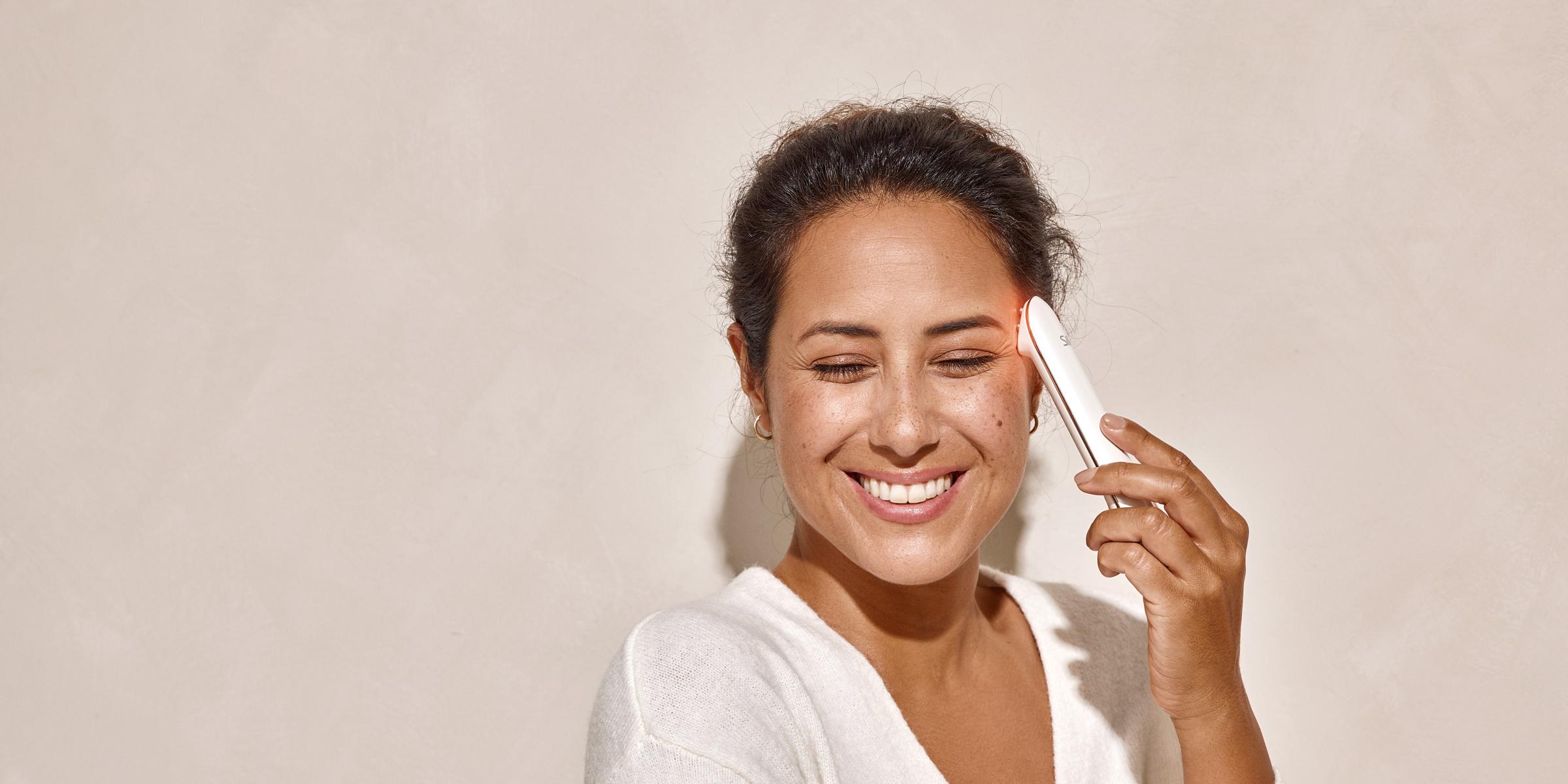 Silk’n Titan skin tightening device in use