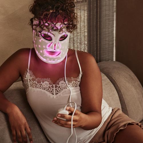 Safe & Non-Invasive LED light treatment