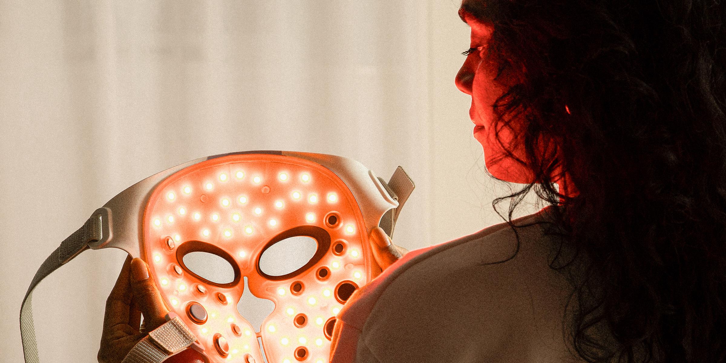 Step-by-Step Guide on how to use an EMS Face Mask