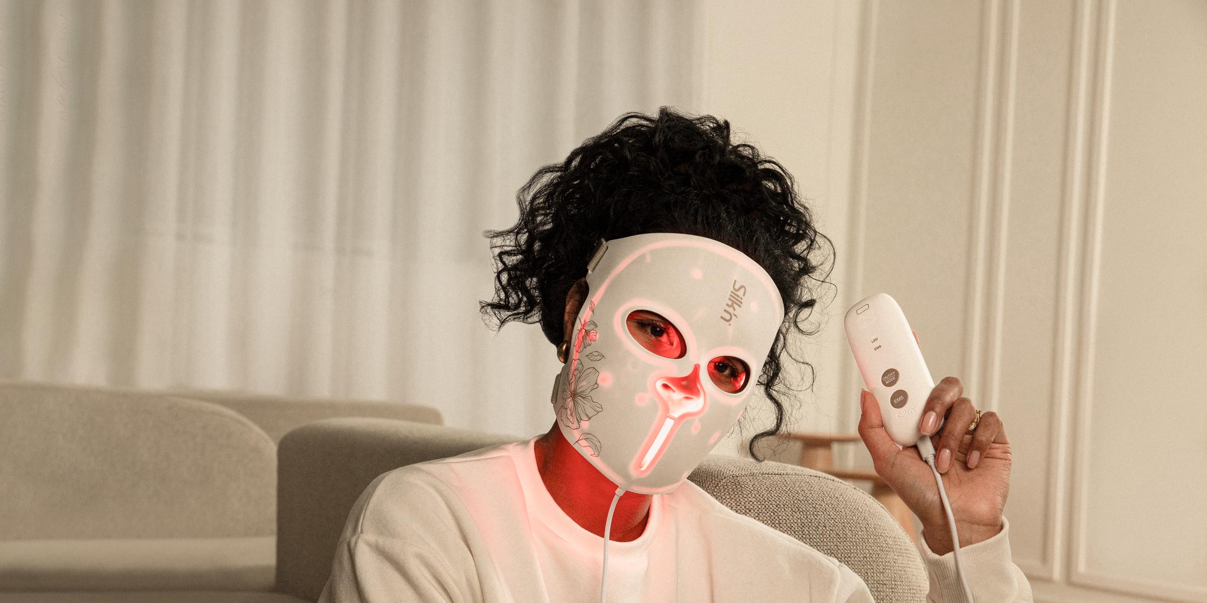 Step-by-Step Guide on how to use an EMS Face Mask