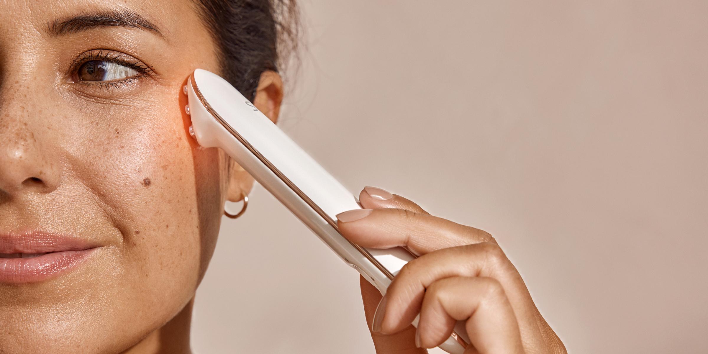 How to reduce fine lines and wrinkles around the eyes