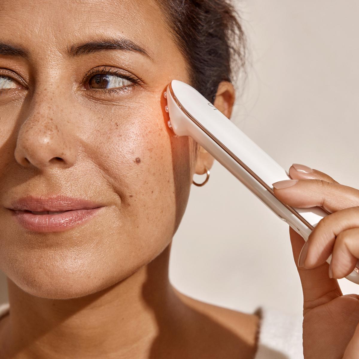 How to Reduce Fine Lines and Wrinkles Around Your Eyes