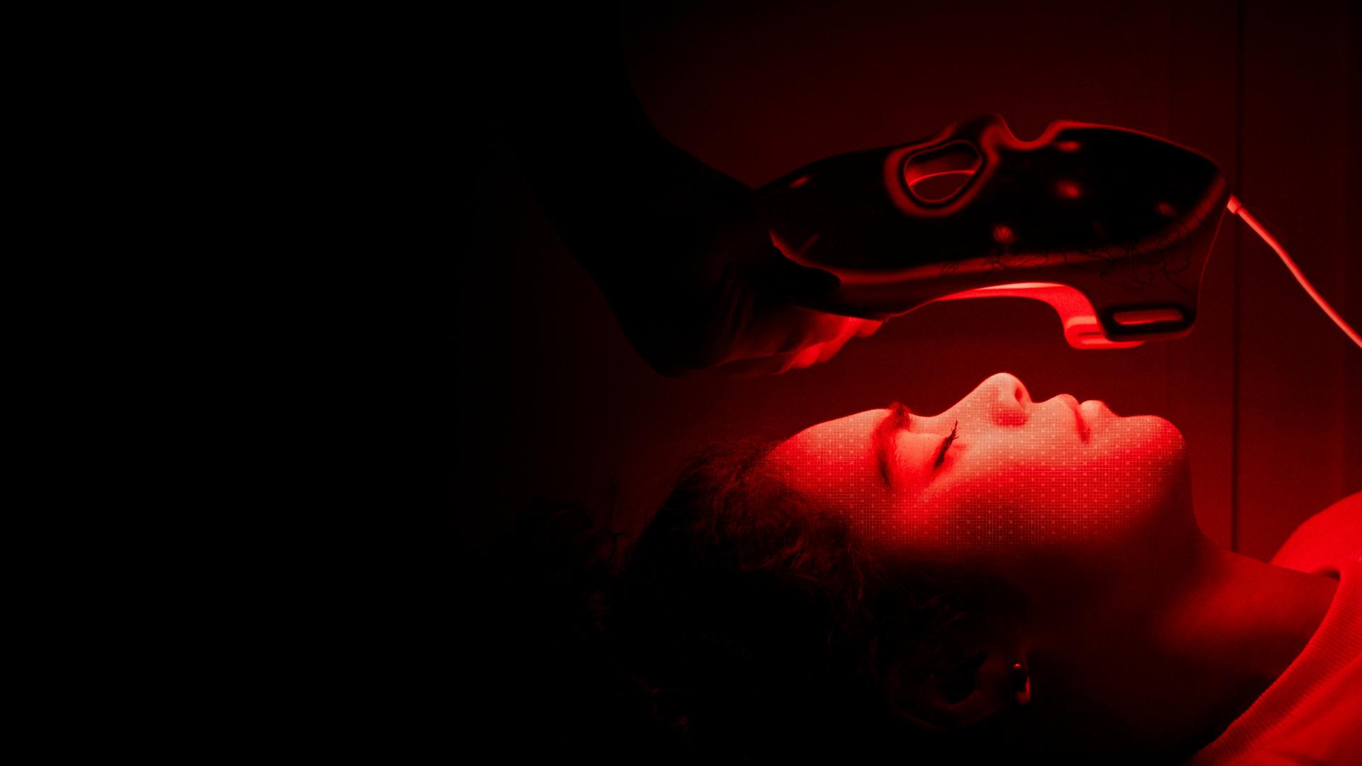 Step-by-Step Guide on how to use an EMS Face Mask