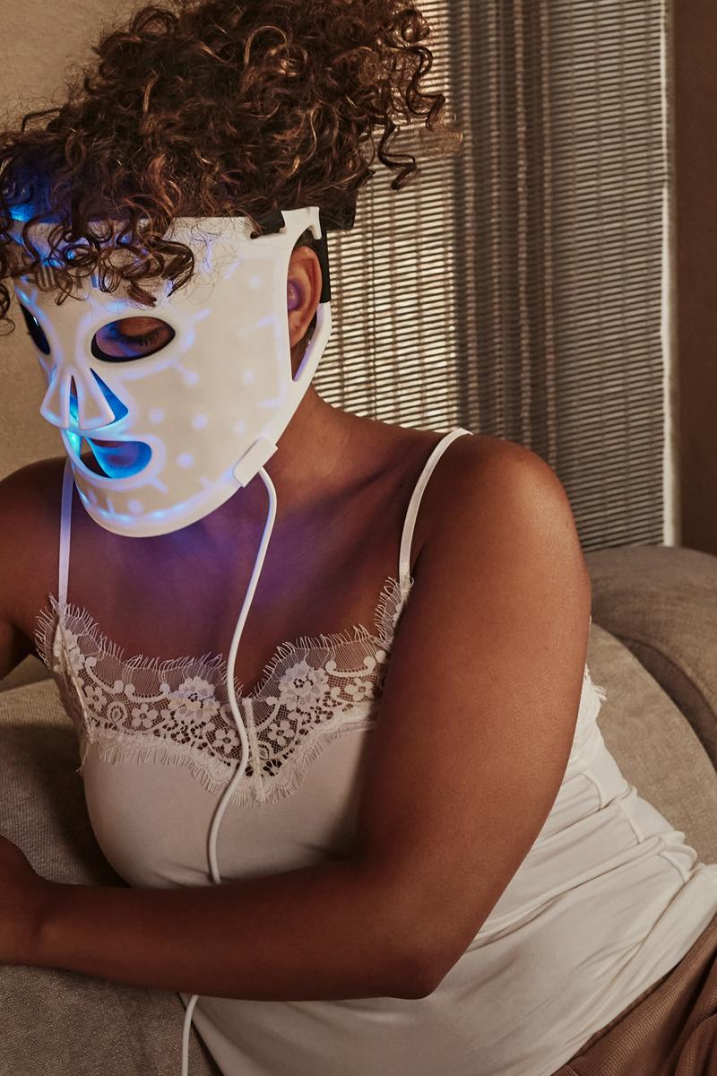 韓国美顔器　L.linic intensive LED mask L.linic Intensive LED Mask Premium Rose Gold 480 LED