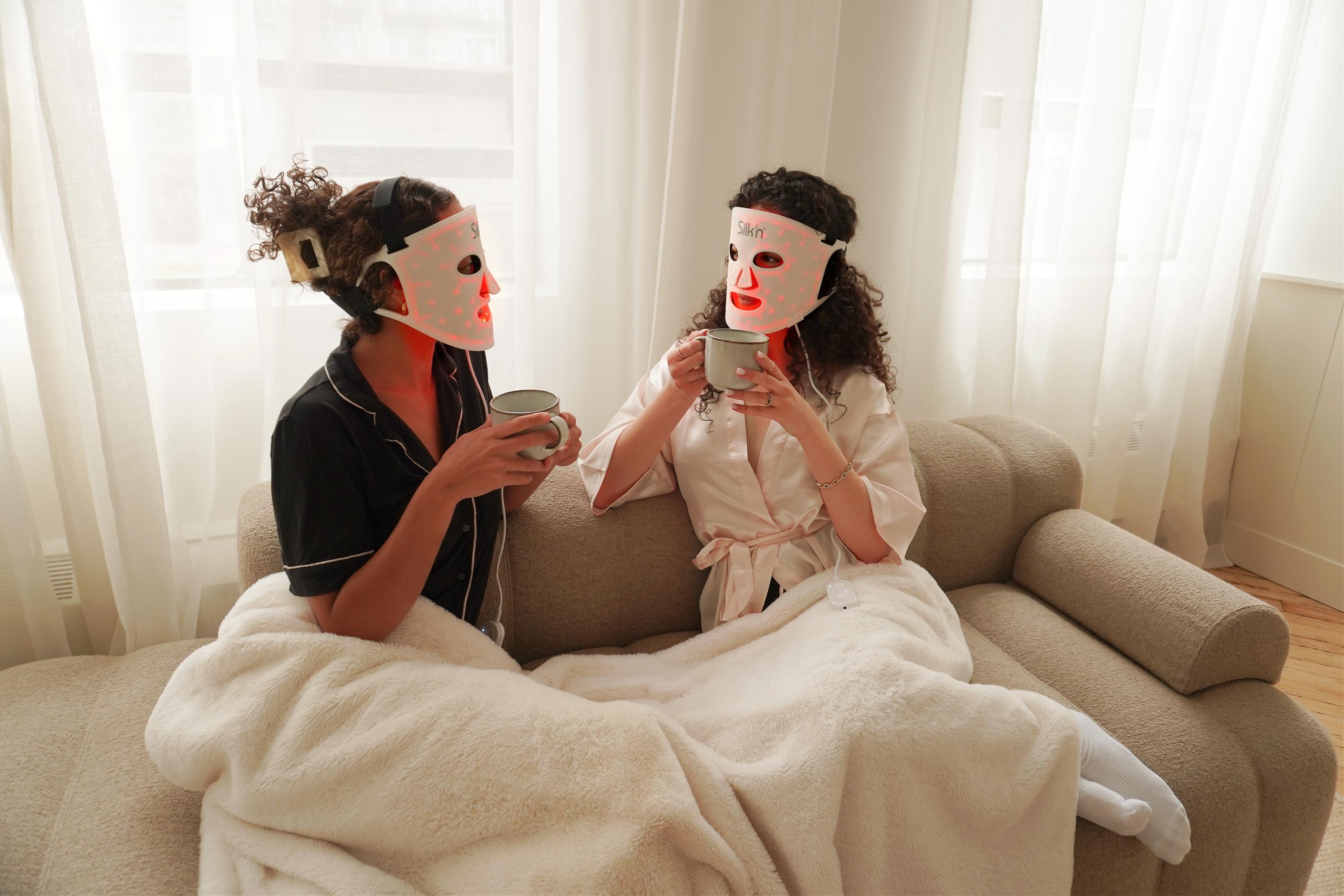 Woman using Silk'n LED Face Mask 100