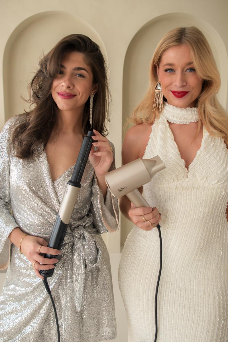 Woman with Christmas gifts Silk'n